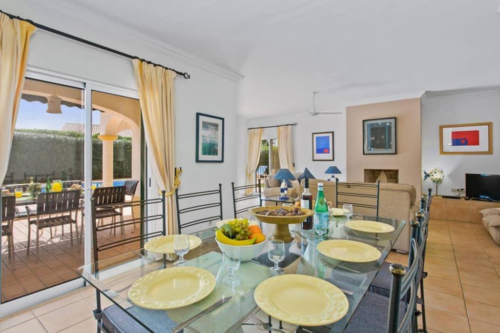 Villa White Sands - Private Oasis, Heated Pool, Beaches & Strip Nearby Αλμπουφέιρα Εξωτερικό φωτογραφία